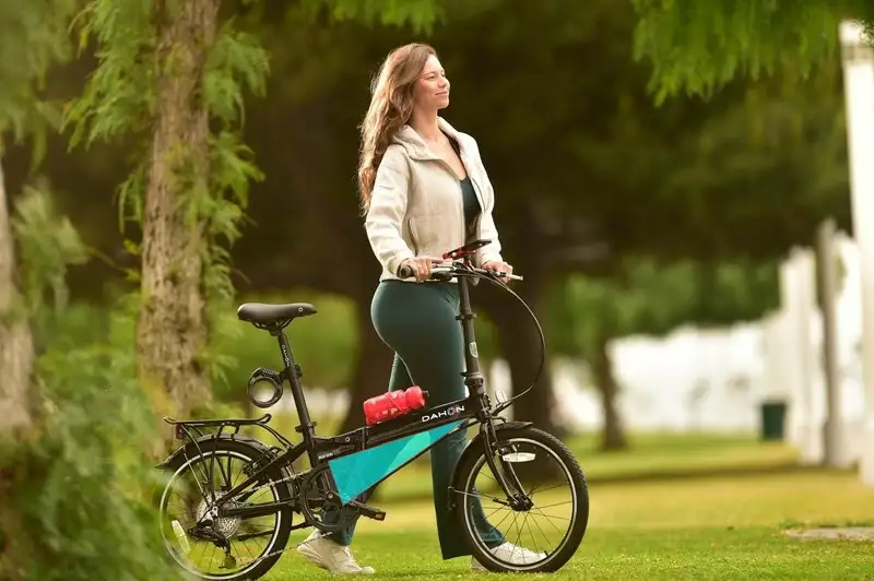 New York Times' Best Folding Bikes: DAHON's Mariner D8 Tops the List