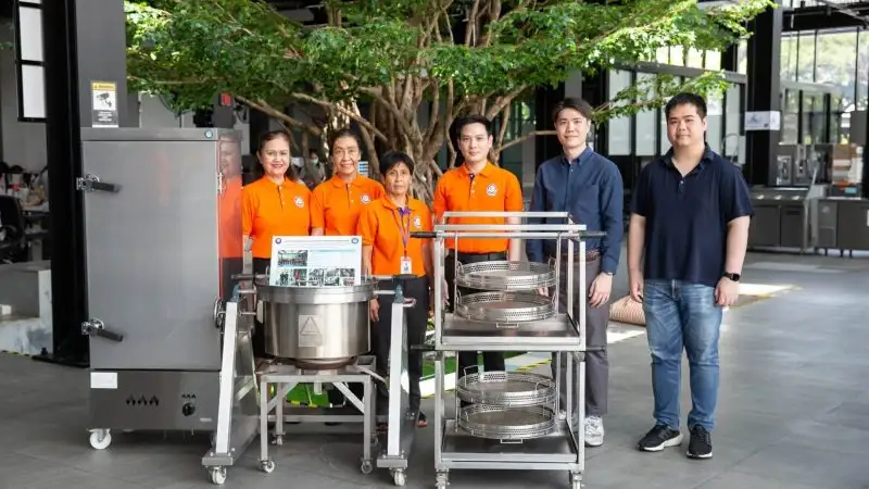 พัฒนาอินเตอร์คูล ร่วมส่งมอบหม้อทอด เพื่อผู้ประสบภัย