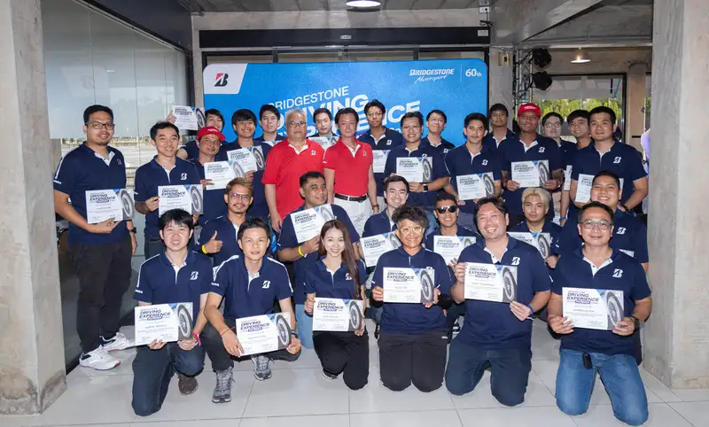 บริดจสโตนเปิดประสบการณ์ขับขี่สไตล์สปอร์ตสุดเร้าใจ ชวนลูกค้าปลดล็อกความมันส์ในสนามแข่ง กับงาน