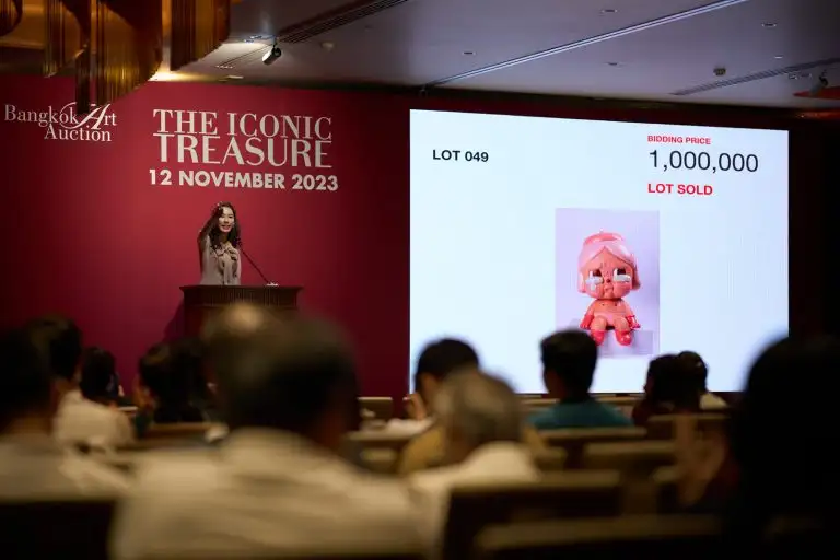 The Iconic Treasure 2023 สานต่อตำนานโมเดิร์นอาร์ตไทย ทำสถิติราคาประมูลใหม่ ตอกย้ำกระแสอาร์ตทอย พร้อมแจ้งเกิดศิลปินดาวรุ่ง