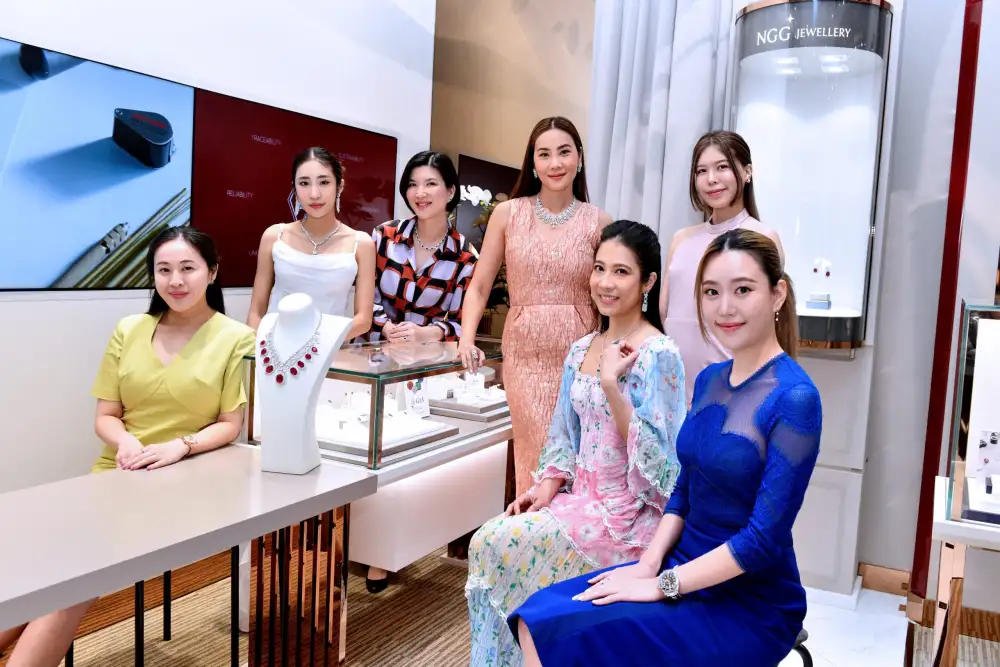 เซเลบร่วมถ่ายทอดความงาม เลือกเครื่องประดับชิ้นโปรด @