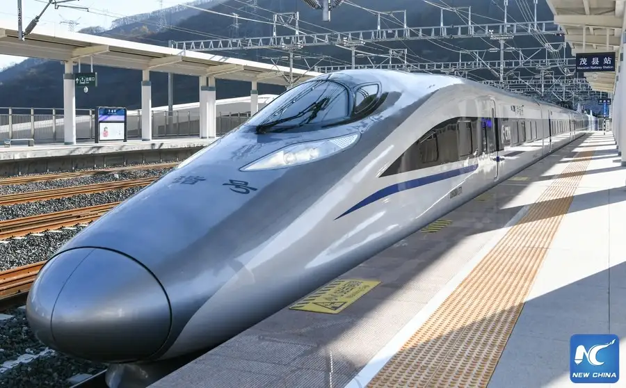 จีนเผยยอดลงทุนด้านการก่อสร้างทางรถไฟช่วง 11 เดือนแรกเพิ่มขึ้น 7.4%