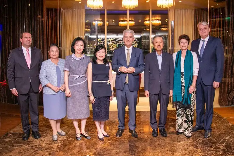 ร่วมแสดงความยินดี พร้อมให้ต้อนรับอย่างอบอุ่น ณ โรงแรมเซ็นทาราแกรนด์ฯ เซ็นทรัลเวิลด์