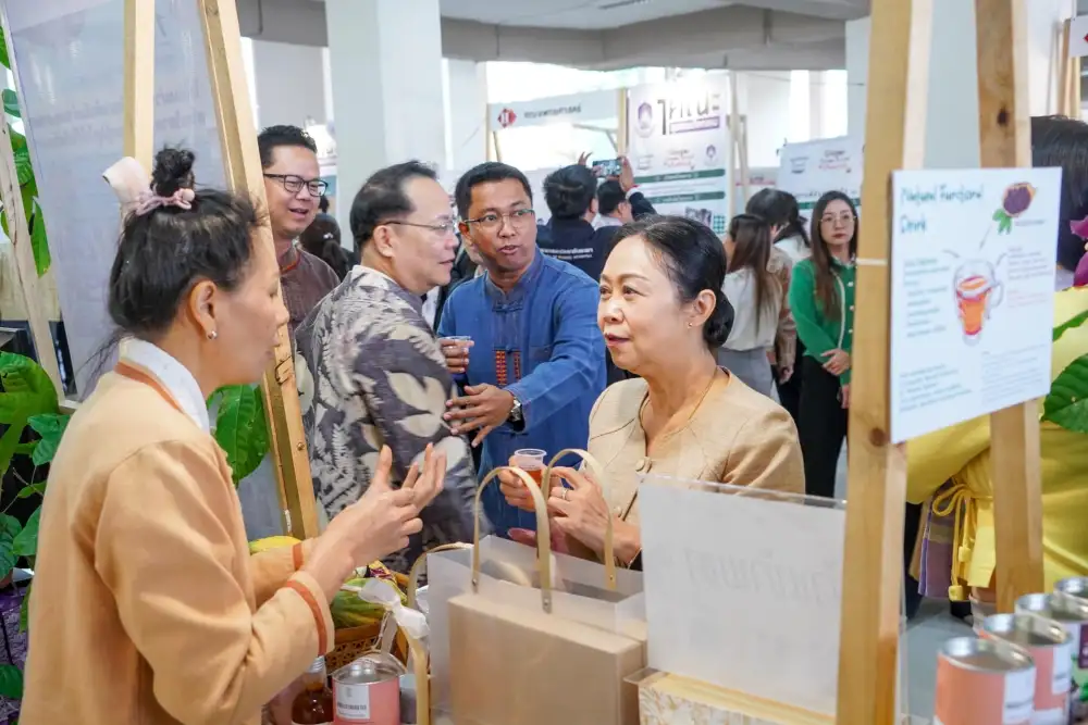 ม.พะเยา จัดนิทรรศการโครงการ 1 คณะ 1 ชุมชนนวัตกรรม 2566 เผยแพร่ผลสำเร็จการพัฒนาพื้นที่อย่างยั่งยืน (SDGs)