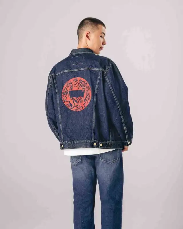 ใส่ Levi's(R) เก๋ ๆ ต้อนรับตรุษจีนประจำปี 2024 กับ คอลเลกชัน Levi's(R) Lunar New Year