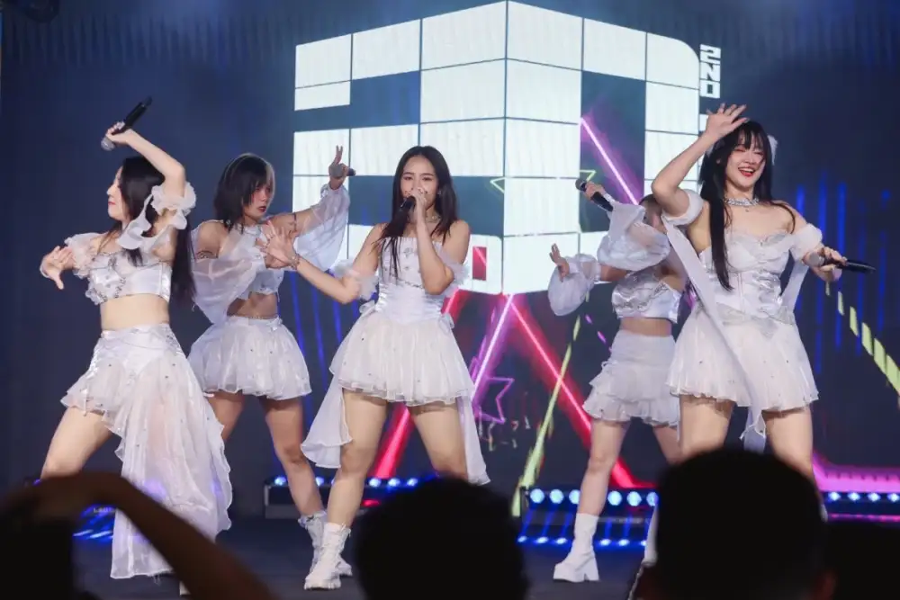 ทัพศิลปินไอดอลแจกความสดใส ในงาน idol EXCHANGE@เอ็ม บี เค เซ็นเตอร์ เรียกเสียงกรี๊ดสนั่นกับบอยกรุ๊ป THE7 สุดมันส์กับวงไอดอลสาย J-POP อันดา-ลูกแก้วเสิร์ฟความฟินจิ้นกระจาย BERRY BERRY เปิดตัวซิงเกิลใหม่