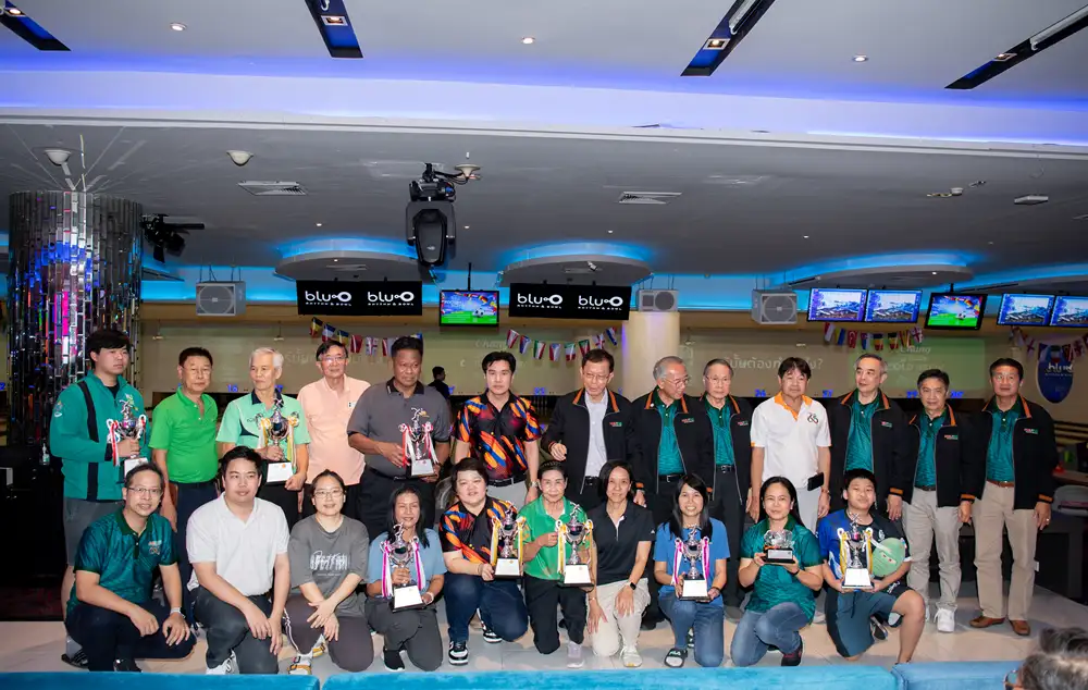 ทีมคณะครุศาสตร์อุตสาหกรรม 3 คว้ารางวัลชนะเลิศการแข่งขันโบว์ลิ่งการกุศล