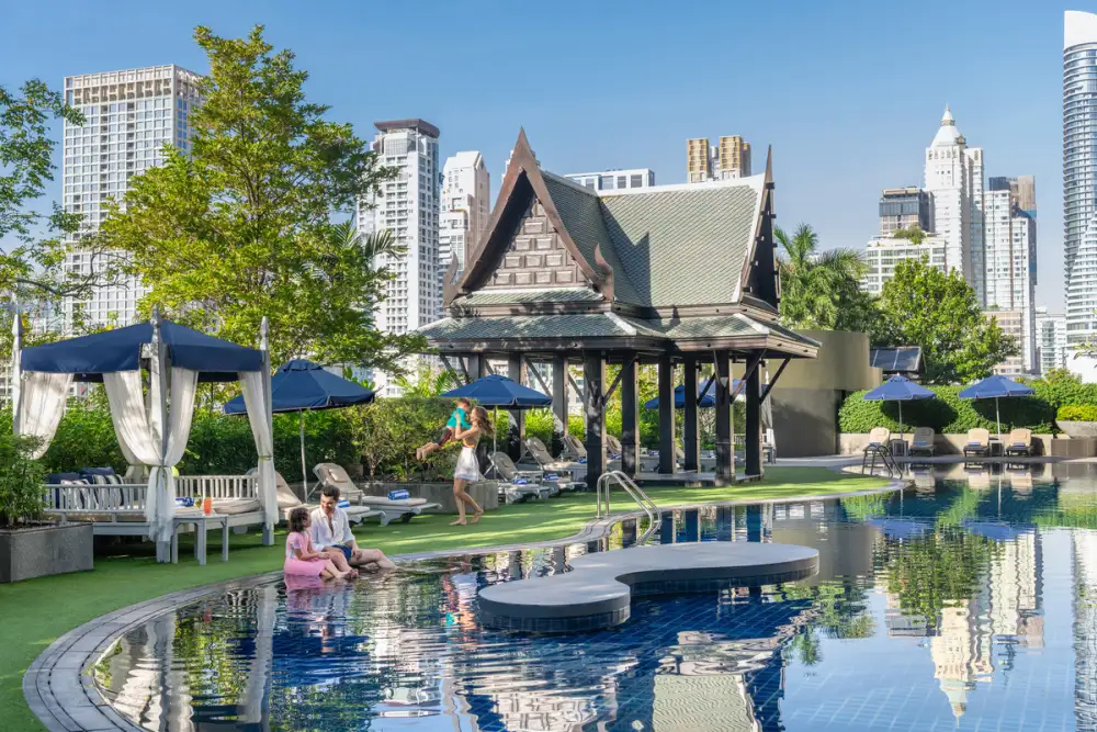 Stay and Dine with Daily Credit at The Athenee Hotel's Songkran Dinecation Package
