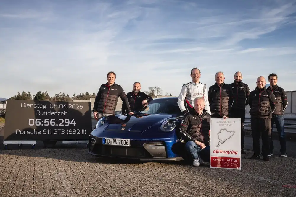 ปอร์เช่ 911 จีที3 (Porsche 911 GT3) รุ่นใหม่ ทำเวลาในสนาม นอร์ดชไลเฟ (Nordschleife) ได้ในเวลาเพียง 6:56.294 นาที