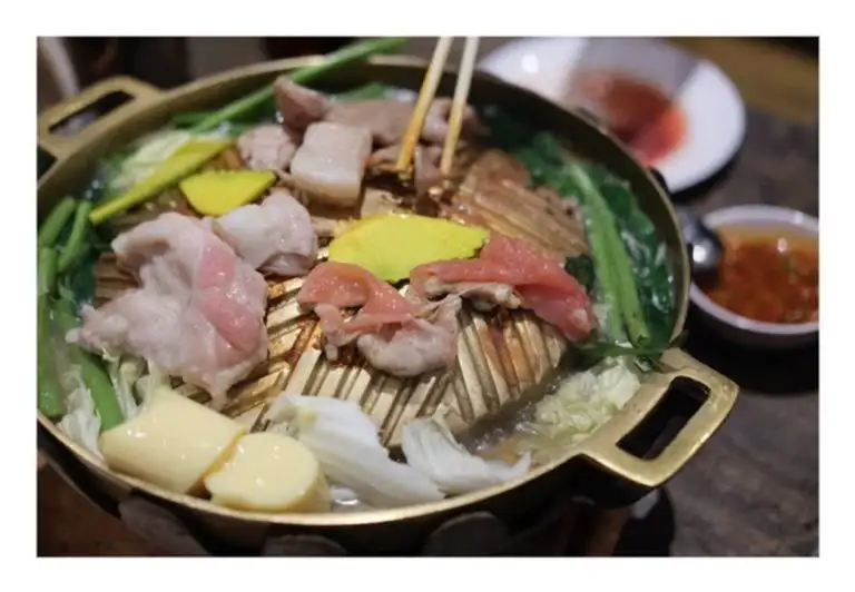 ชาบู หมูกะทะ เกี่ยวอะไรกับโรคหูดับ?
