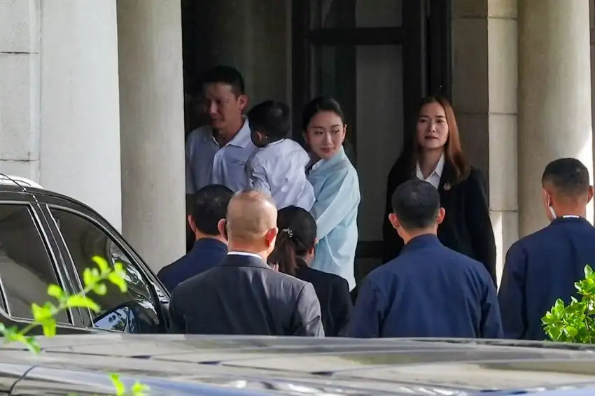 นายกฯ ประชุมร่วม 7 ผู้ว่าฯ จ.ชายแดนไทย-กัมพูชา ก่อนลงพื้นที่อุบลราชธานี