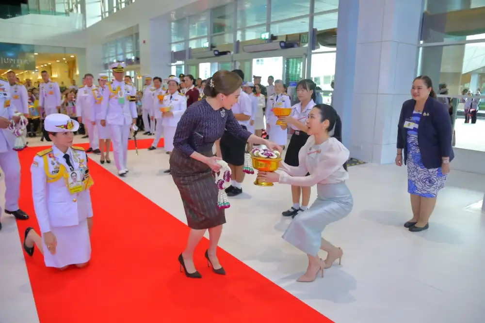 สมเด็จพระนางเจ้า ฯ พระบรมราชินี ทรงเปิดงานกองทุนแม่ของแผ่นดิน ประจำปี 2568