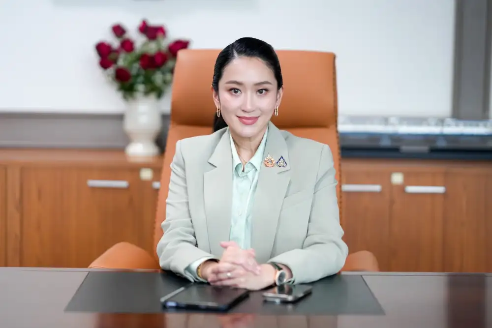 สส.เพื่อไทย เข้าชื่อด่วนชงศาล รธน.วินิจฉัยอำนาจตุลาการหมดวาระวินิจฉัยคดี