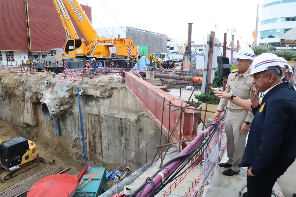 รมว.คมนาคม รับคืนพื้นผิวจราจรถนนสามเสนไม่ทันกำหนด เหตุต้องรอรื้อถอน สน.สามเสน