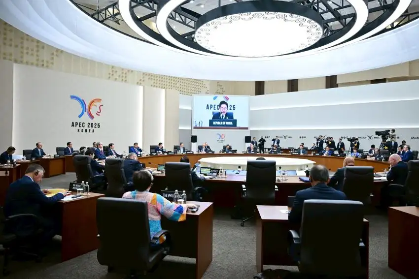 นายกฯ ประชุมผู้นำ APEC ชูแนวทางเสริมศักยภาพผ่านการเติบโตทั่วถึง-พัฒนา AI อย่างรับผิดชอบ