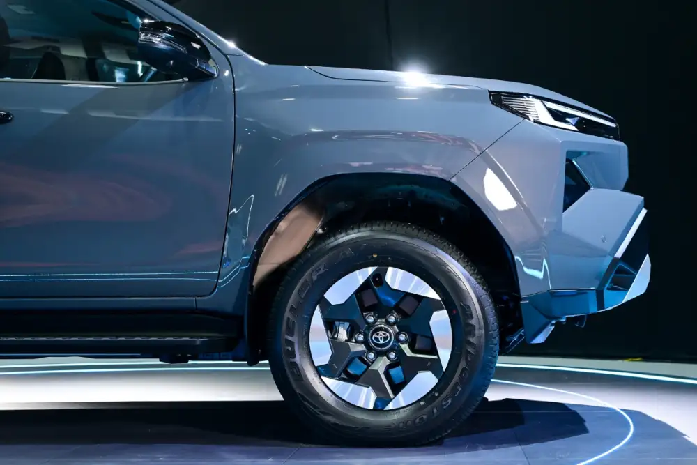 บริดจสโตนยืนหนึ่งยางติดรถโตโยต้า ไฮลักซ์ทราโว และทราโว-อี รุ่นใหม่ล่าสุด