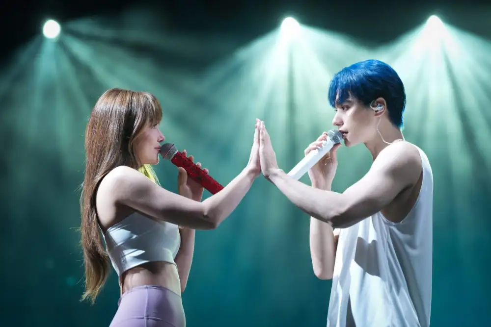 ALEX KIM ซูเปอร์สตาร์ K-Pop ลุคหล่อเท่ดุดันขวัญใจแฟนเพลงทั่วโลก รับบทโดย เก่ง หฤษฎ์ ใน