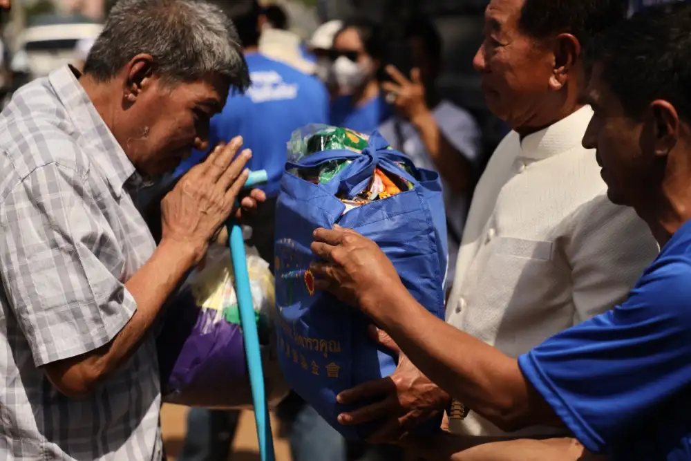 TOA บริจาคเงิน 10 ล้านบาท เร่งฟื้นฟู รพ.หาดใหญ่ ส่ง 'ทีโอเอ อาสา' ผนึกกำลังทหาร ปูพรมแจกถุงยังชีพ และทีมวิศวกรลงพื้นที่ประเมินความเสียหาย ช่วยพี่น้องชาวใต้เต็มพิกัด