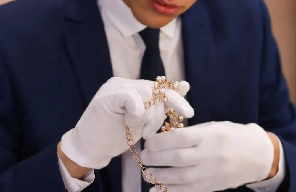 ขายฝากสินค้าลักชัวรี่กับ JIPJIPMONEY ปลอดภัย ได้วงเงินสูง