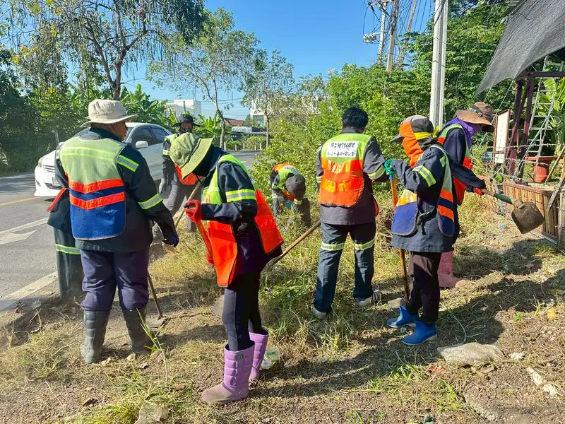 เขตสะพานสูงเดินหน้าปรับปรุงภูมิทัศน์ เพิ่มความสะอาด-ความเป็นระเบียบเรียบร้อยในพื้นที่