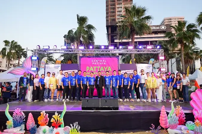 คอมแพ็ค เบรก ยกขบวนนักวิ่งสุดเซ็กซี่ เสิร์ฟความฮอตหาดพัทยา ในงาน Pattaya International Bikini Beach Race 2025