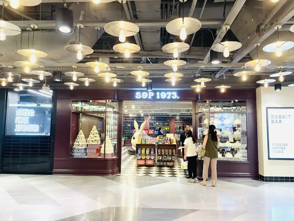 เปิดลิสต์ร้านกินดื่มในที่เดียว!! ฉลองเทศกาลแห่งความสุขส่งท้ายปีที่ MBK Center ครบเครื่องทุกโมเมนต์ ตอบโจทย์ทุกไลฟ์สไตล์ ครอบครัว / คู่รัก / แก๊งเพื่อน / สายปาร์ตี้