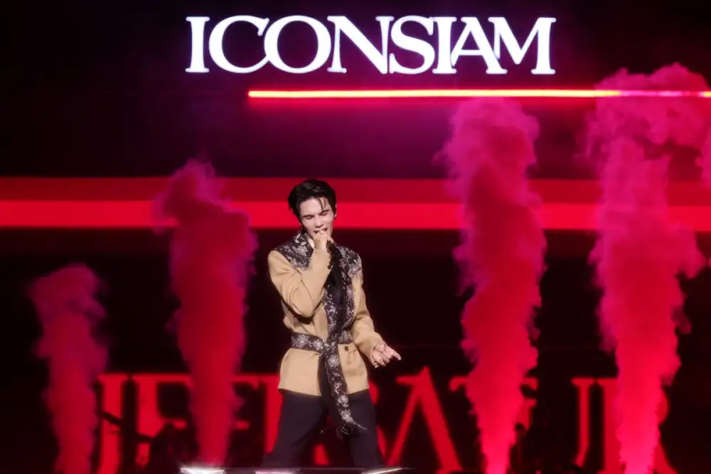 เจฟ ซาเตอร์ สร้างโมเมนต์สะกดใจ บนเวทีสุดยิ่งใหญ่ Amazing Thailand Countdown 2026 ณ ICONSIAM