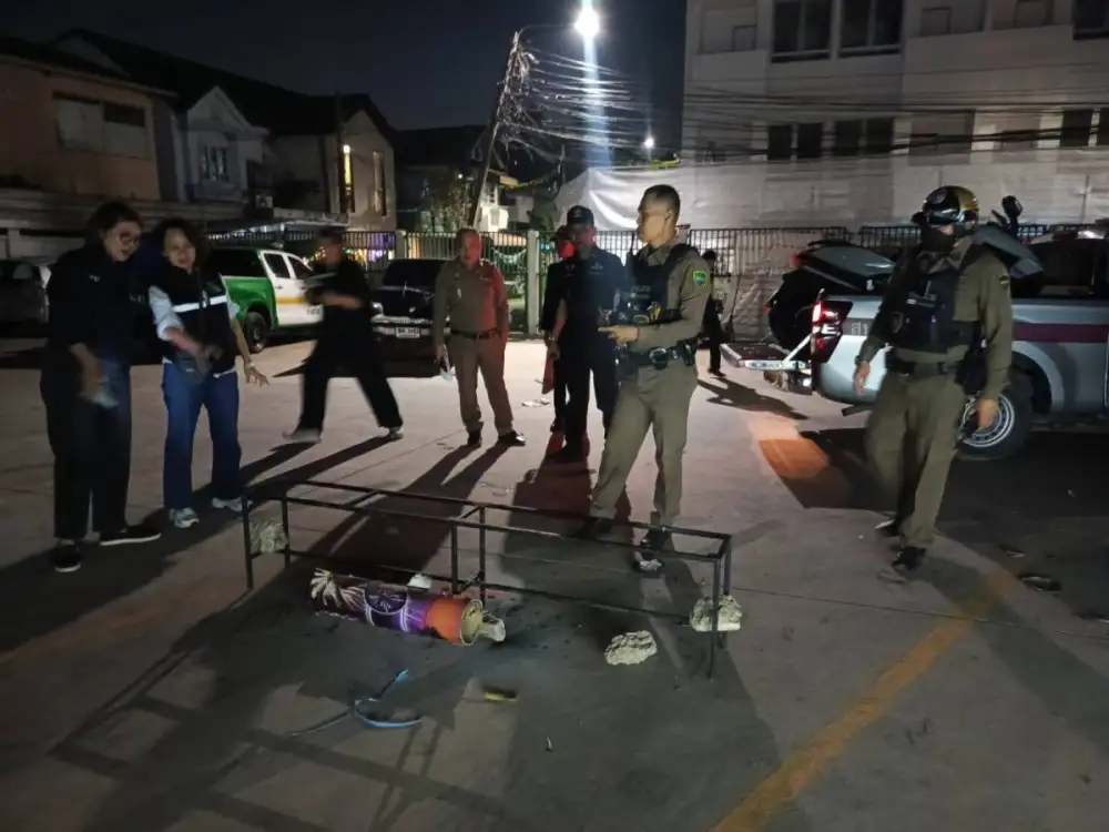 กทม. ลงพื้นที่ตรวจสอบเหตุพลุระเบิดในซอยปรีดีพนมยงค์ 26 จ่อดำเนินคดีตามกฎหมายกับผู้ฝ่าฝืน