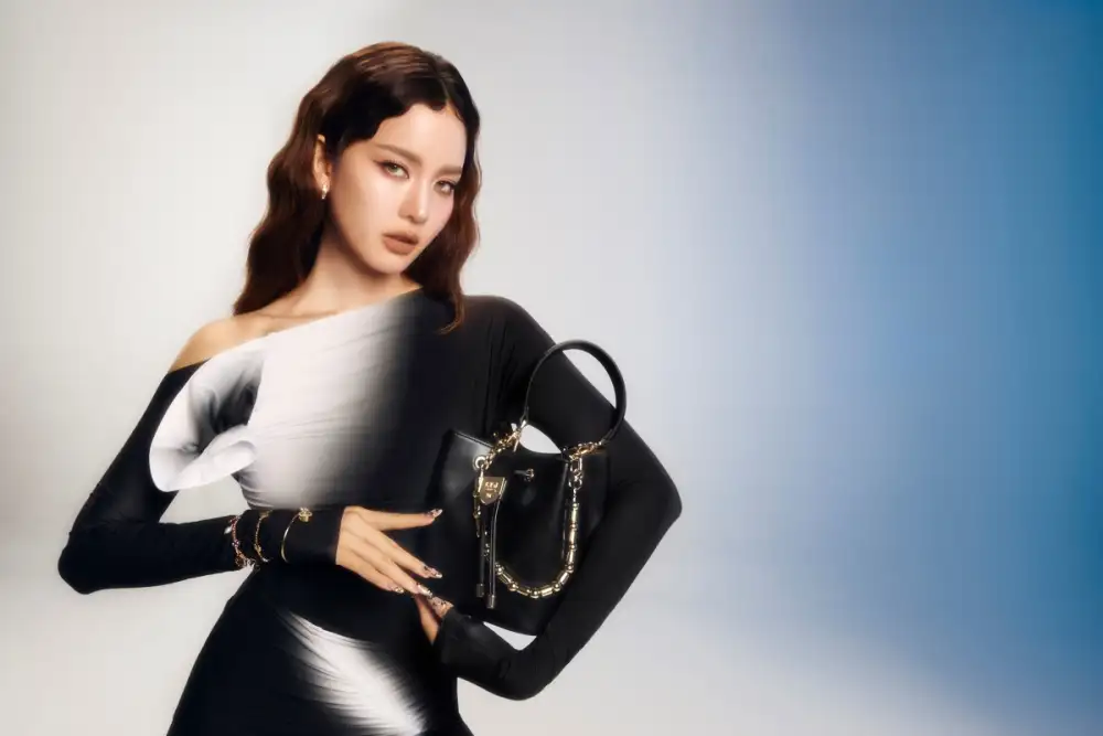 LYN เฉลิมฉลอง 25 ปี บนเส้นทางแห่งแฟชั่นสุดไอคอนิก เปิดตัวแคมเปญ 