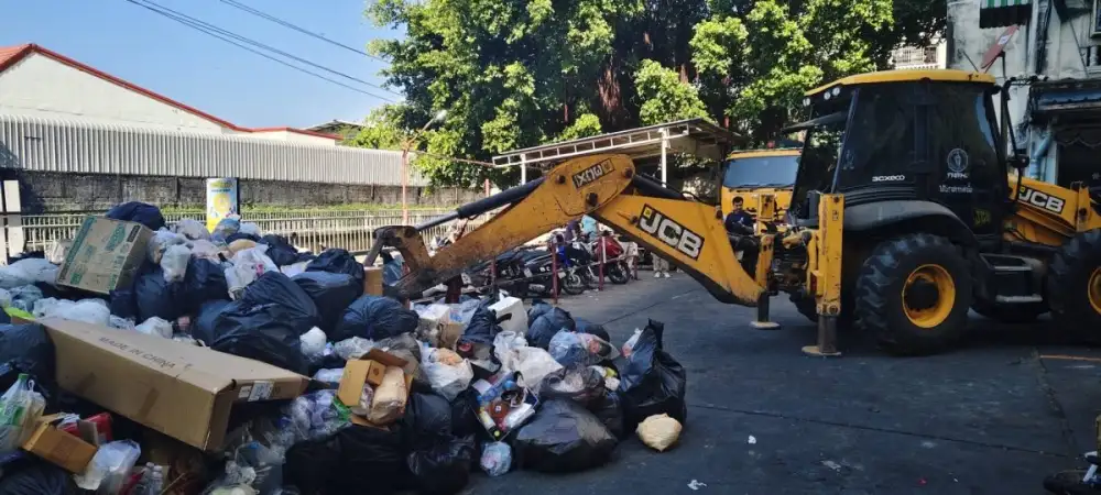 เขตประเวศเร่งแก้ปัญหาขยะตกค้างในคอนโดฯ ซ.ศรีนครินทร์ 40 ให้คำแนะนำนิติบุคคล-ผู้พักอาศัยแยกขยะตั้งแต่ต้นทาง