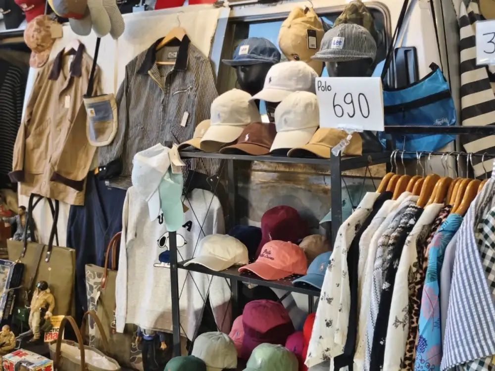 ตลาดวินเทจหน้าห้าง