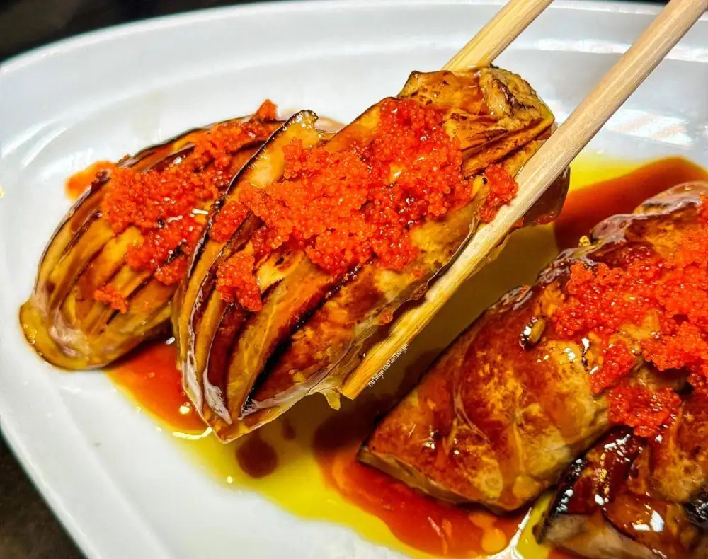 ชมโชว์แล่ปลาทูน่าบลูฟินยักษ์ ที่โรงแรม ดิ เอมเมอรัลด์