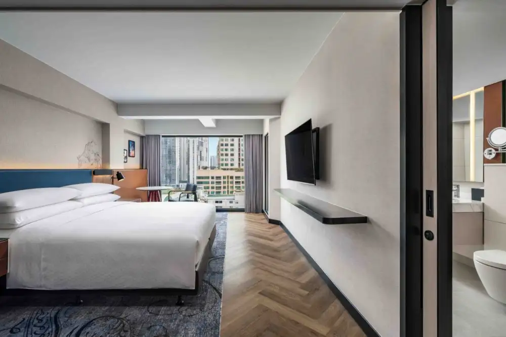 โรงแรมโฟร์พอยท์ส บาย เชอราตัน กรุงเทพ สุขุมวิท 22 ฉลองครบรอบ 1 ปี กับแคมเปญ 