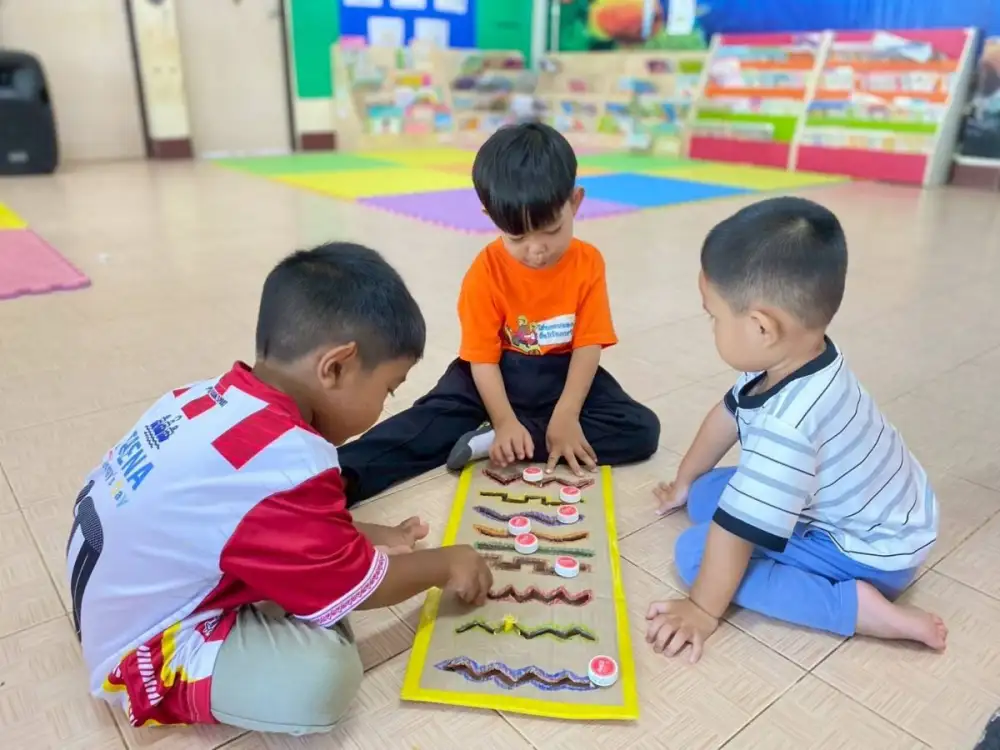 สสส. สานพลังชุมชนนิเวศสื่อสุขภาวะศพด.บ้านตันหยงโป  ใช้สื่อสร้างสรรค์ สร้างทักษะชีวิตเด็กปฐมวัย