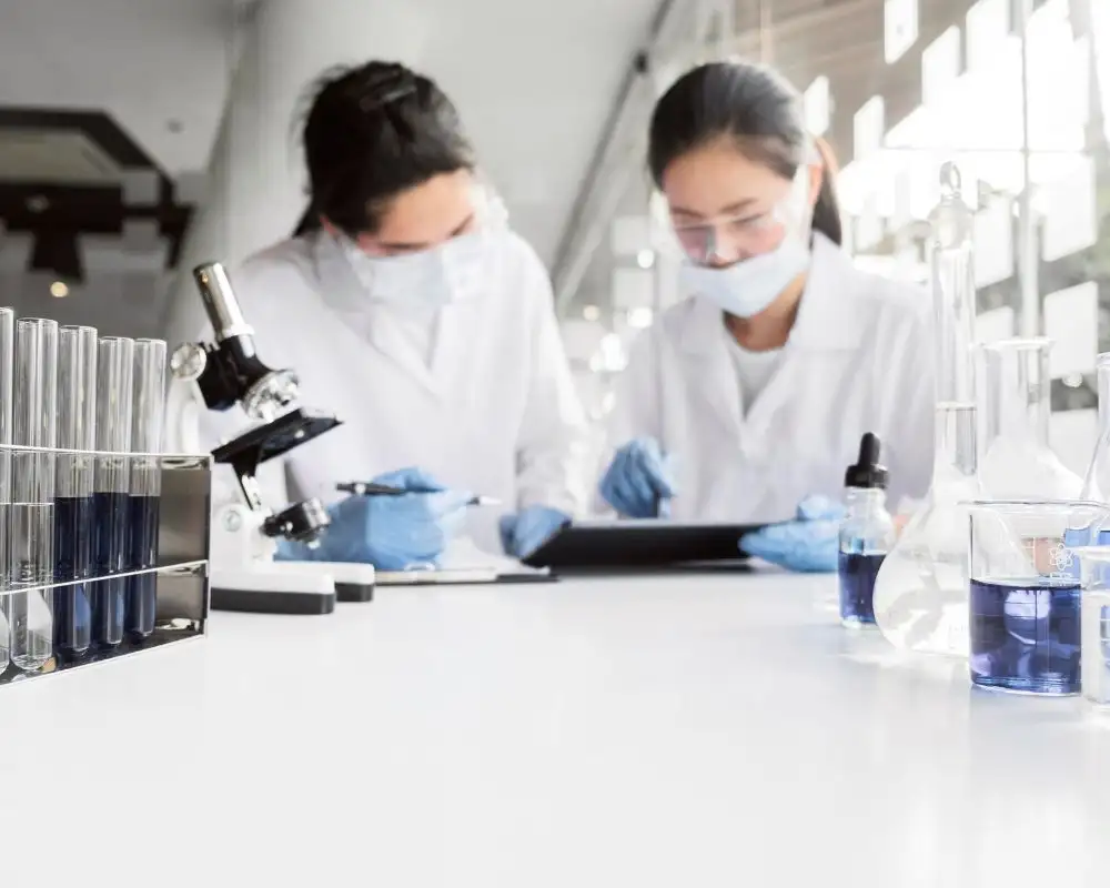 บริการรับผลิตเครื่องสำอาง OEM ก่อนเลือกโรงงานต้องรู้อะไรบ้าง