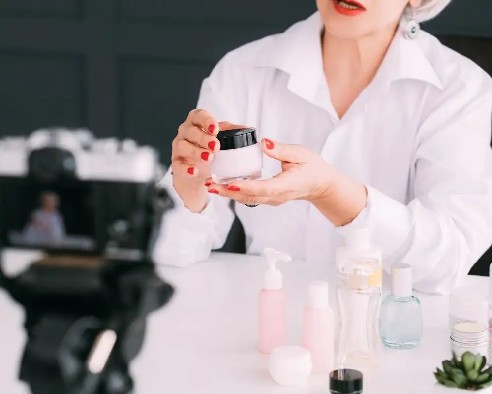 บริการรับผลิตเครื่องสำอาง OEM ก่อนเลือกโรงงานต้องรู้อะไรบ้าง