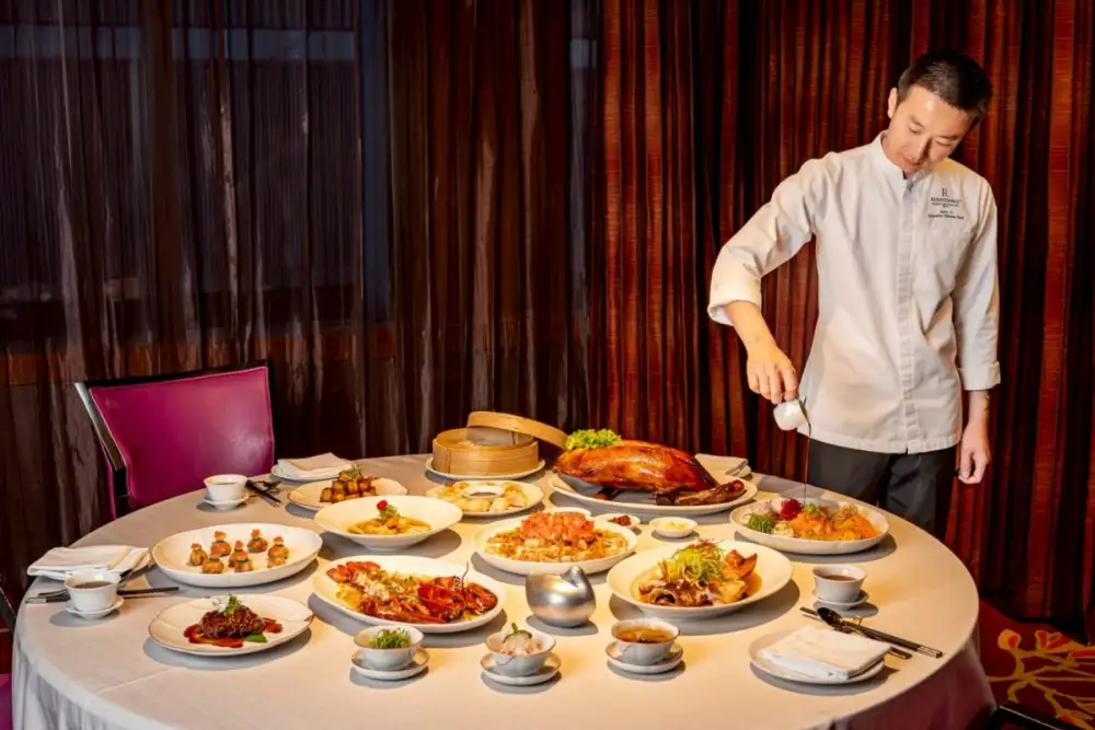 เฉลิมฉลองปีม้าทองกับเมนูตรุษจีนสุดมงคล ณ โรงแรมเรเนซองส์ กรุงเทพฯ ราชประสงค์