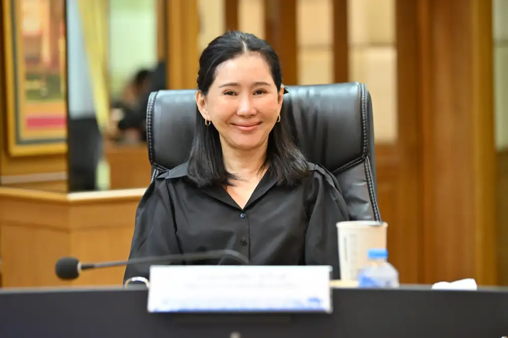 (เพิ่มเติม) ก.ท่องเที่ยวสั่งบูรณาการดูแลนักท่องเที่ยวทะเลบัวแดงหลังตามรอย