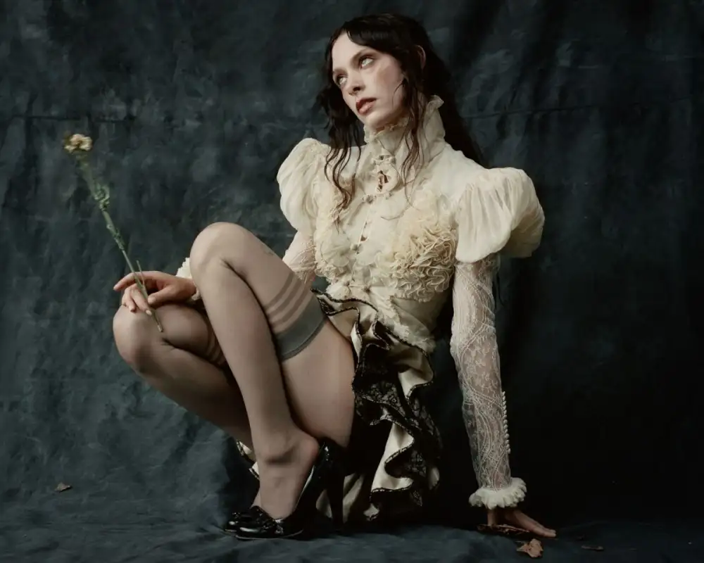 Holly Humberstone ศิลปินสาวสวยจากอังกฤษ ส่งเพลงใหม่สุดเพราะ 