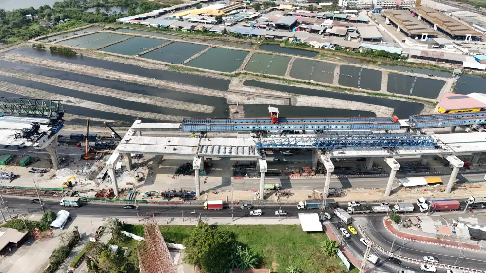 สัปดาห์แรกรื้อถอนสะพาน M82 เสียหายจากเครน LG ถล่มพร้อมเทคอนกรีตเชื่อมสะพานคานข้ามแม่น้ำท่าจีน