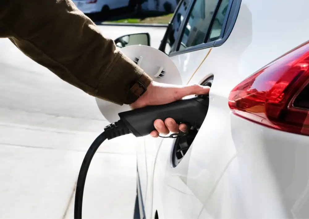 ยุค EV Price War: ก่อนซื้อรถยนต์ไฟฟ้า ควรถามอะไร 