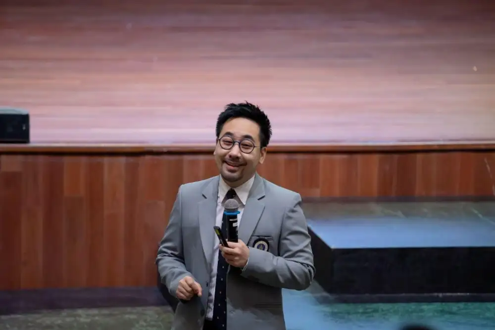 ดร.ตฤณห์ โพธิ์รักษา นำทีมจัดสัมมนา 