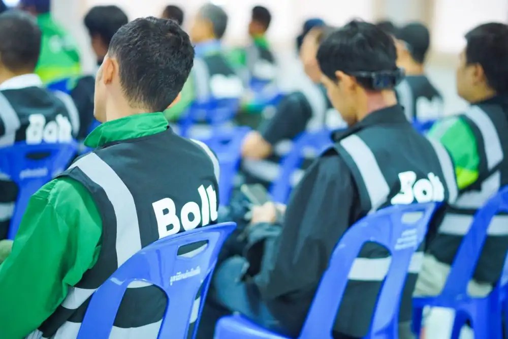 โบลท์ (Bolt) เดินหน้าส่งเสริมนโยบายขับขี่ปลอดภัย ร่วมกรมการขนส่งทางบก และ คศป. จัดอบรม