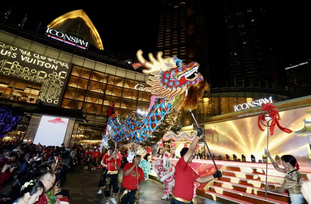 ตรุษจีนไอคอนสยาม 2569 เริ่มแล้วอย่างยิ่งใหญ่!