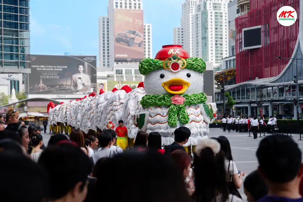 MK ทวงบัลลังก์ตรุษจีน งัดกลยุทธ์ เชิดเป็ดยักษ์มหามงคล บุกเซ็นทรัลเวิลด์