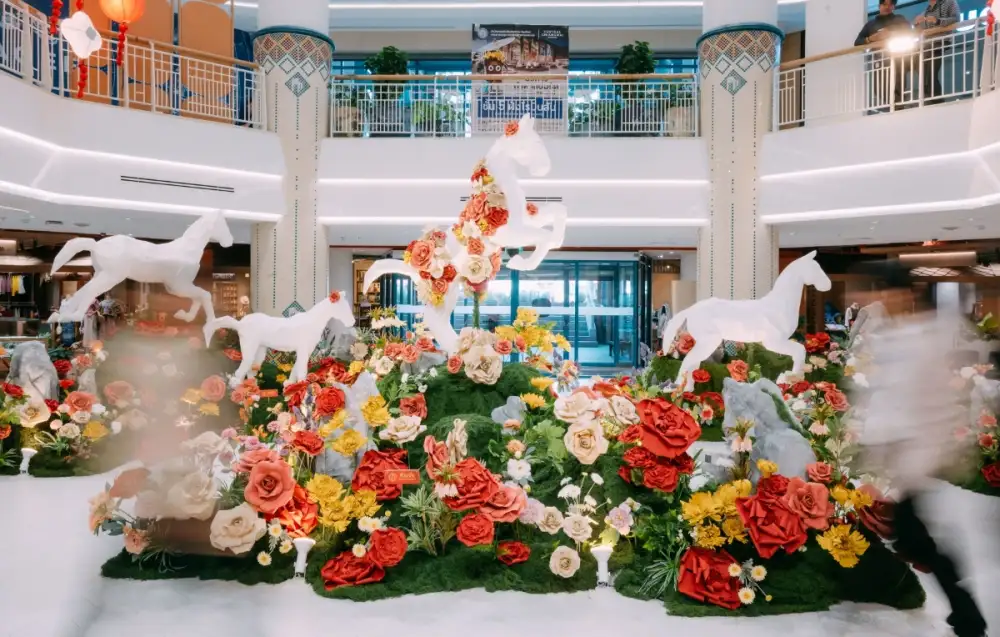 'เซ็นทรัลพัฒนา' ชูอัตลักษณ์ท้องถิ่น ปั้น '8 Local-Art Horses' ประติมากรรมร่วมสมัย ที่ศูนย์การค้าเซ็นทรัล 8 สาขาทั่วประเทศ