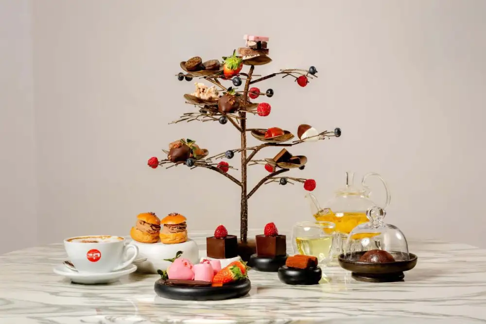 สัมผัสความสุนทรีย์จิบชาชิมช็อกโกแลต กับชุดน้ำชาช็อกโกบริสยามบ่าย ณ ที แอนด์ ทิปเปิ้ล โรงแรมเซ็นทาราแกรนด์ฯ เซ็นทรัลเวิลด์