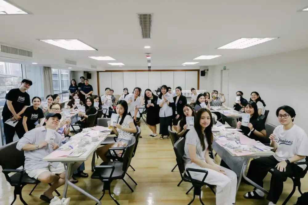 เมื่อหัวลำโพงไม่ได้เล่าแค่เรื่องรถไฟ แต่เล่าเรื่อง สุขภาพ ผ่านศาสตร์การแพทย์แผนจีน