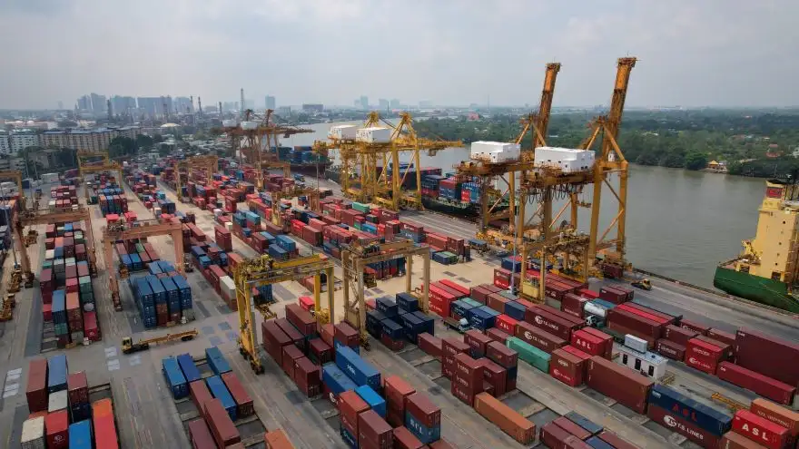 กทท. ยันให้บริการท่าเรือตามปกติ จับตาสงคราม ตอ.กลางใกล้ชิด พร้อมแผนรองรับฉุกเฉิน