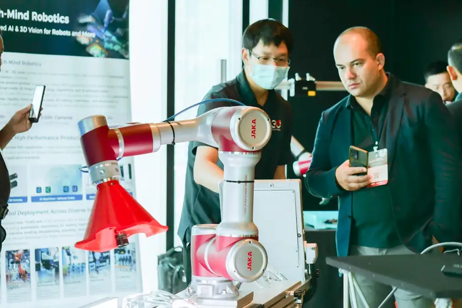 AppliCAD ผนึก JAKA Robotics วางไทยเป็น Strategic Hub ดันโรงงานสู่ยุค AI Automation
